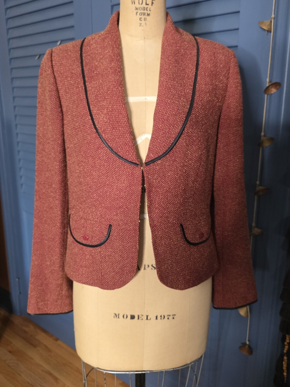 NWOT Due Per Due Vintage Tweed Blazer with Black Piping - Burnt Orange / Terraco
